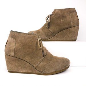 Toms Sz 8.5 Desert Taupe Lace Up Suede Wedge Boots